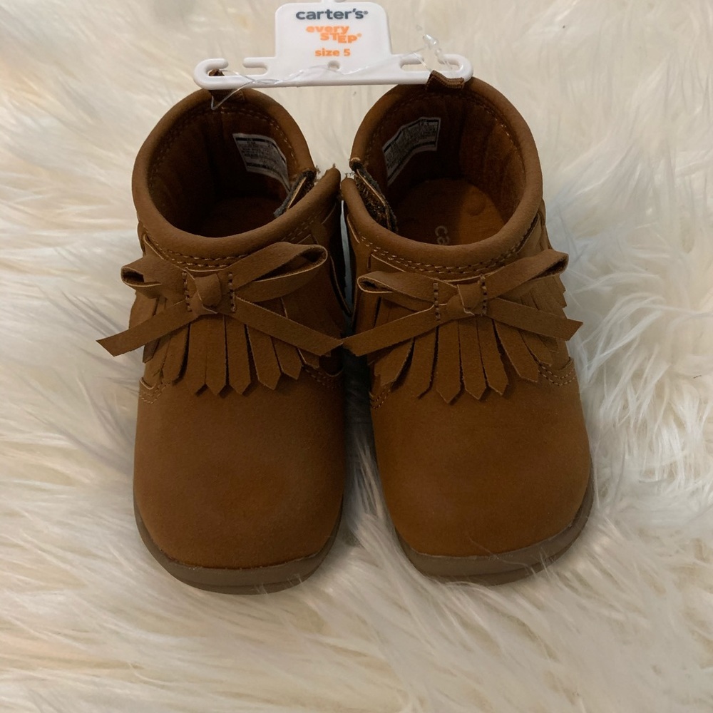 Carter’s faux suede booties. NWT! 🍁